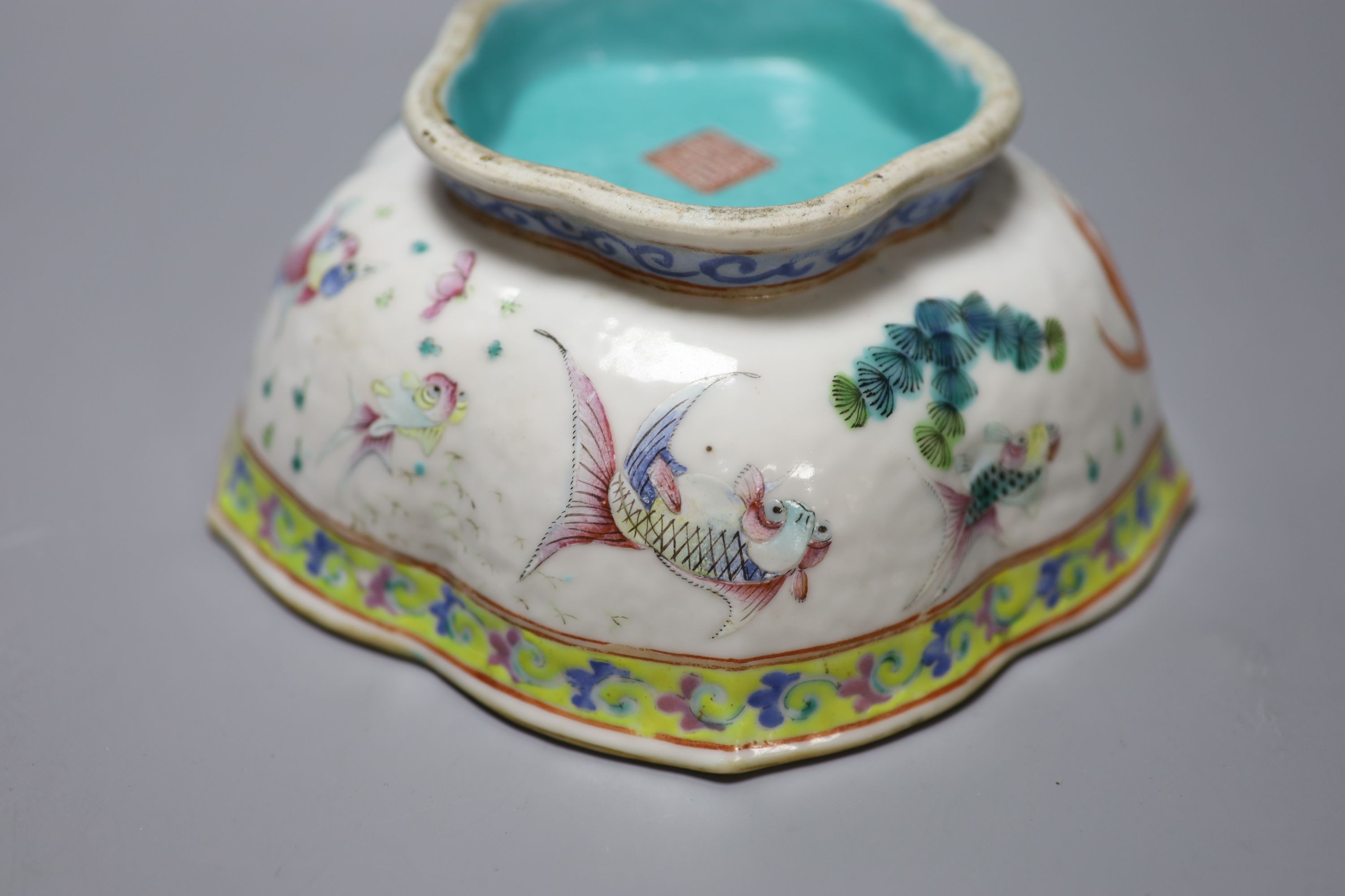 A Chinese polychrome famille rose petal lobed bowl, Tongzhi seal mark and period, diameter 18cm
